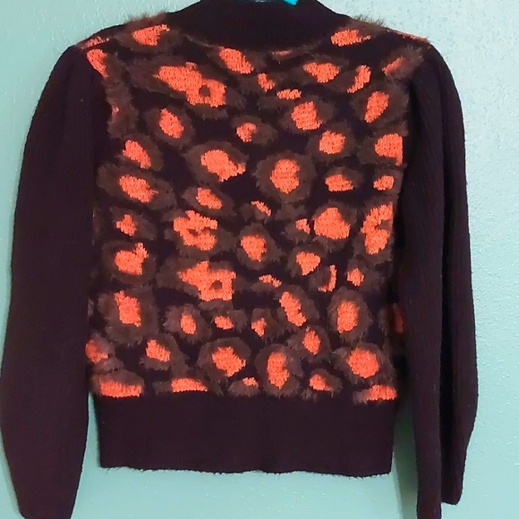 Molly Bracken Animal Print Sweater - Picture 5 of 6